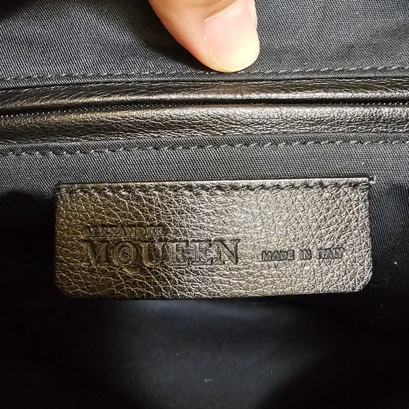 Alexander McQueen - Faithful De-Manta Skull Clutch - Picture 13 of 17